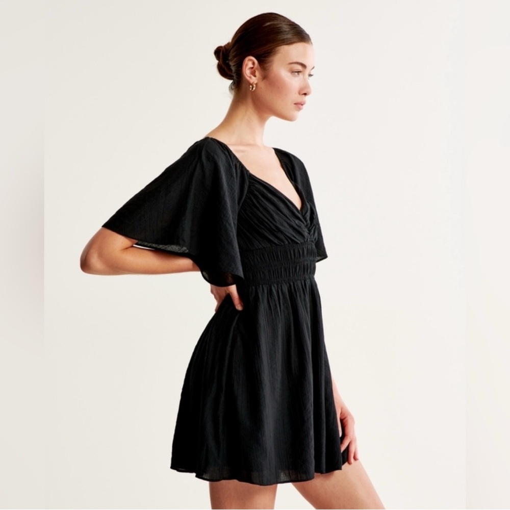 Abercrombie & Fitch Black Angel Sleeve Smocked Waist Mini Dress size ST EUC - Picture 2 of 12